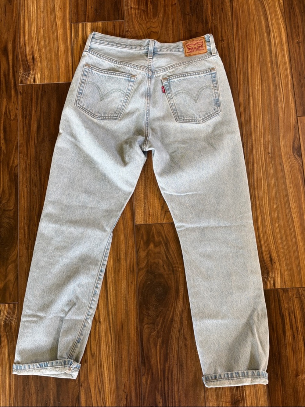 Levi's 501 Women’s Light Blue Vintage Straight-Leg Jeans 30 x 30, high rise - Picture 3 of 9
